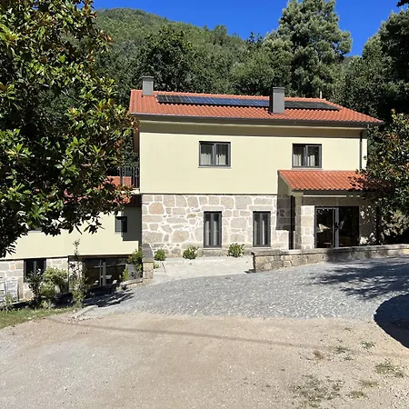 Quinta Varcandas 3 By Casas *